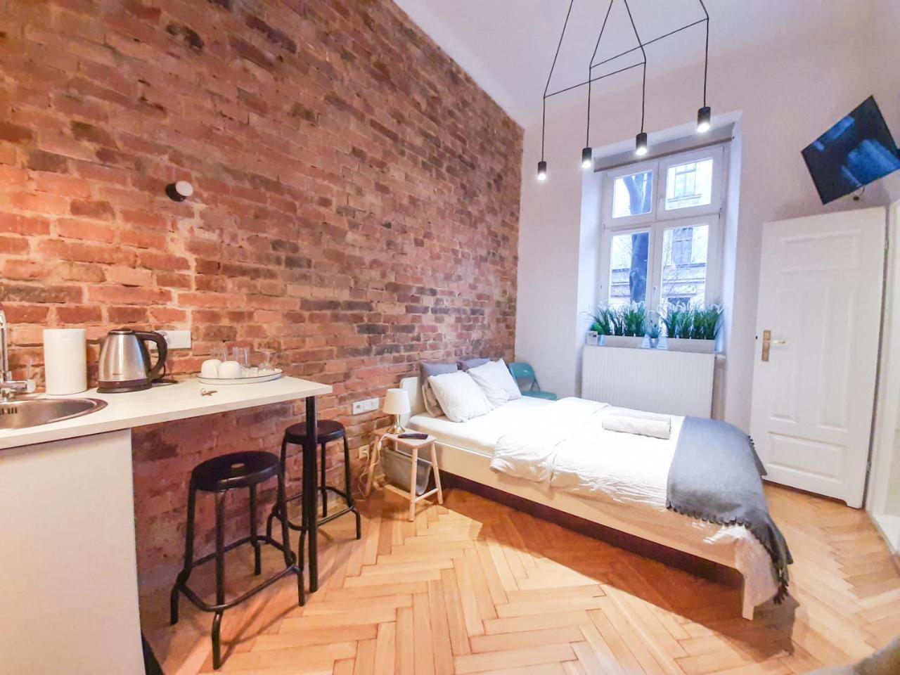 Lion Apartments — Photos 2